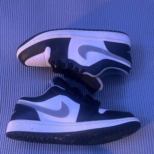 Jordan 1 lows black and grey size 8M taking best offer!!
